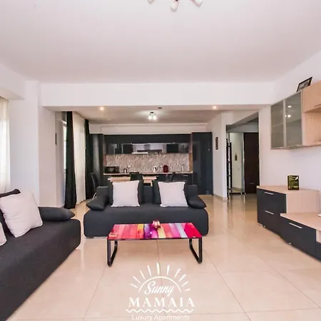 Sunny Luxury Apartment Mamaia
